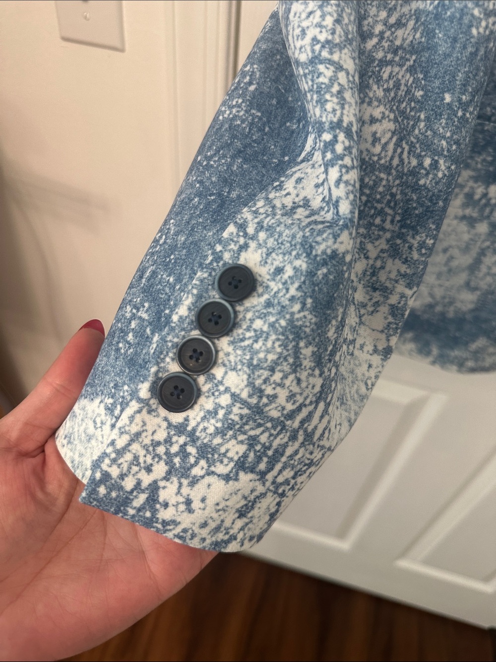 TALLIA Blue and White Textured Sport Coat - Picture 2 of 8